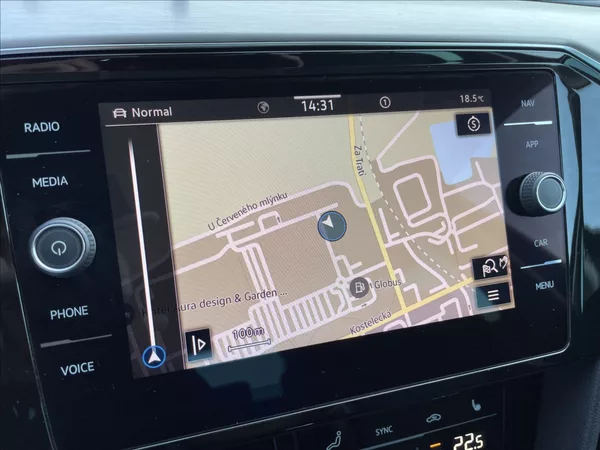 Volkswagen Passat 2,0 TSI 200KW 4X4 DSG ČR. - foto 17