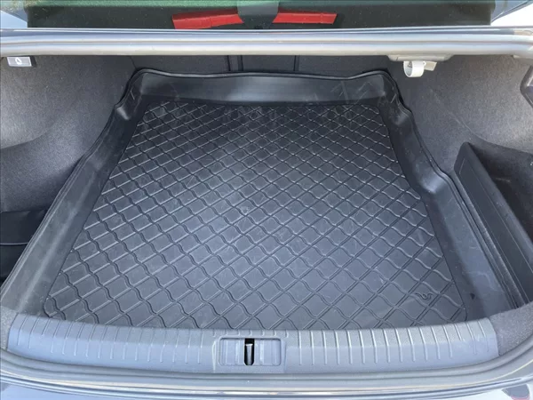 Volkswagen Passat 2,0 TSI 200KW 4X4 DSG ČR. - foto 28
