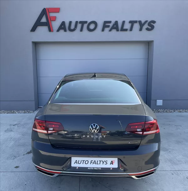Volkswagen Passat 2,0 TSI 200KW 4X4 DSG ČR. - foto 4