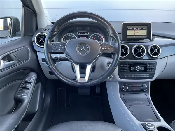 Mercedes-Benz Třídy B 220 4MATIC 135KW ČR.1.MAJ. - foto 10