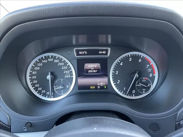 Mercedes-Benz Třídy B 220 4MATIC 135KW ČR.1.MAJ. - foto 11