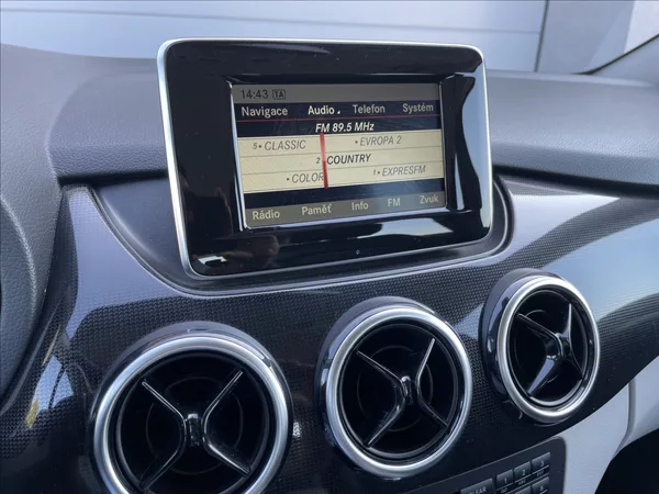 Mercedes-Benz Třídy B 220 4MATIC 135KW ČR.1.MAJ. - foto 13