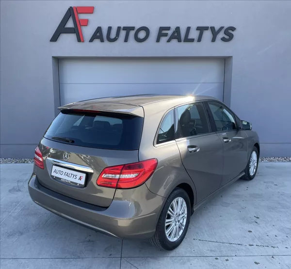 Mercedes-Benz Třídy B 220 4MATIC 135KW ČR.1.MAJ. - foto 3