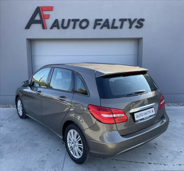 Mercedes-Benz Třídy B 220 4MATIC 135KW ČR.1.MAJ. - foto 5