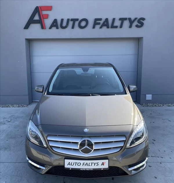 Mercedes-Benz Třídy B 220 4MATIC 135KW ČR.1.MAJ. - foto 8