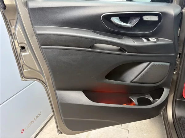 Mercedes-Benz Vito 2,1 140 kw 4x4 L 8 míst servis - foto 15