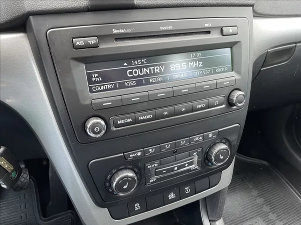 Škoda Yeti 2,0 TDI 81KW 4X4 ČR. - foto 12