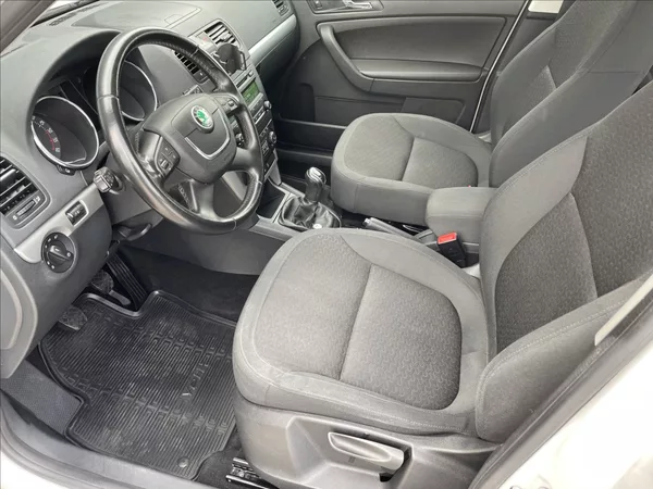 Škoda Yeti 2,0 TDI 81KW 4X4 ČR. - foto 14
