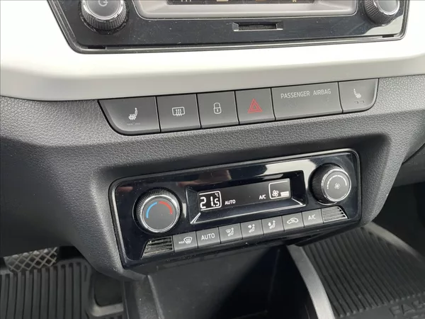 Škoda Fabia 1,2 TSI 81KW DSG STYLE,ČR. - foto 13