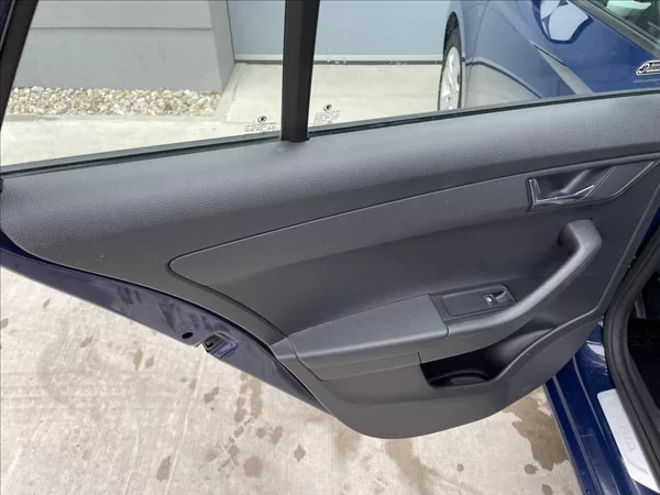 Škoda Fabia 1,2 TSI 81KW DSG STYLE,ČR. - foto 19