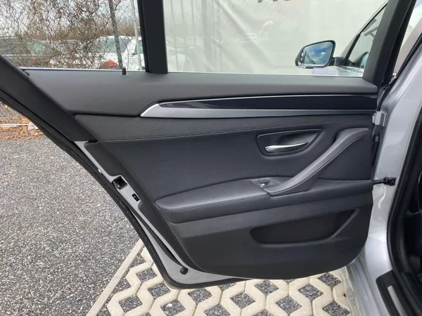 BMW Řada 5 2,0 525 XD ČR servis - foto 18