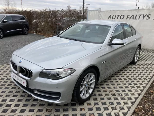 BMW Řada 5 2,0 525 XD ČR servis - foto 4