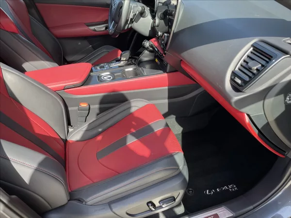 Lexus NX 350h 2,5 Hybrid F-SPORT top 4x4 NX - foto 25
