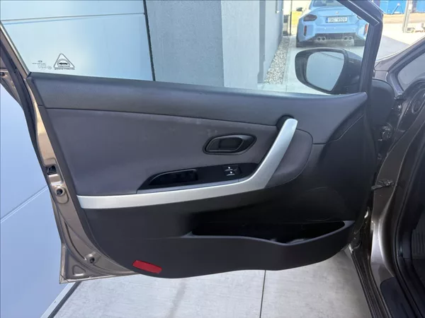 Kia Ceed 1,6 GDi 99 kw ČR 1. maj. servi - foto 14