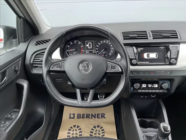 Škoda Fabia 1,2 TSI 66KW STYLE,KESSY,ČR. - foto 10