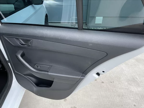 Škoda Fabia 1,2 TSI 66KW STYLE,KESSY,ČR. - foto 23