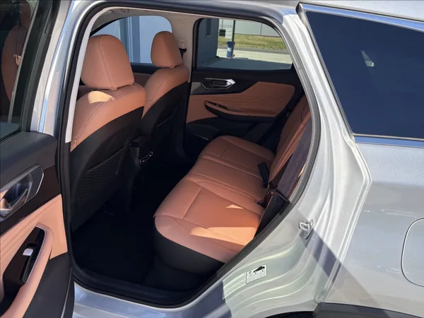 BAIC X7 1,5 T 138 KW AUTOMAT PANO NOVÉ - foto 15