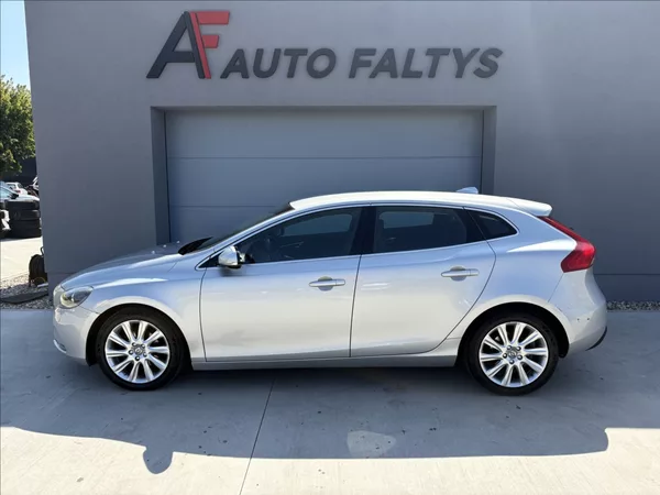 Volvo V40 1,6 D 84 kw. Č.R. - foto 4