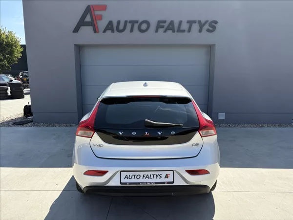 Volvo V40 1,6 D 84 kw. Č.R. - foto 5