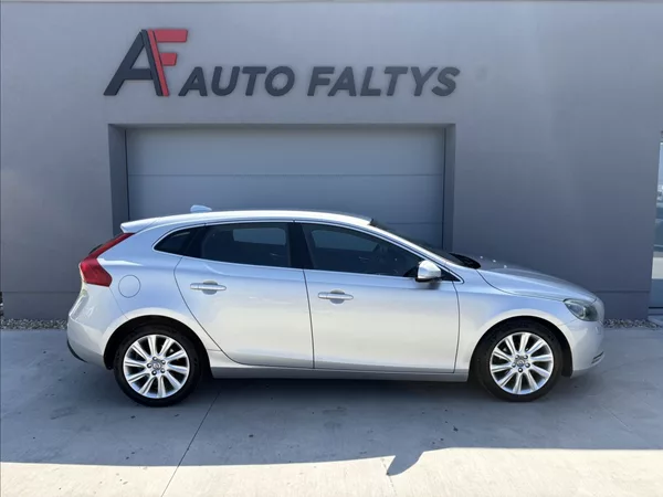 Volvo V40 1,6 D 84 kw. Č.R. - foto 7
