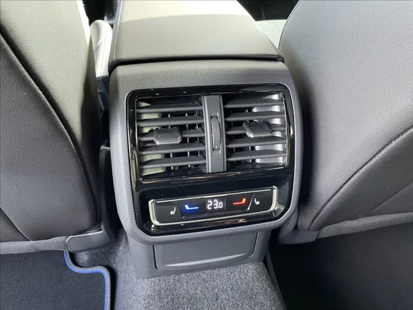 Volkswagen Arteon R 2.0TSI 235KW 4X4 DSG - foto 11