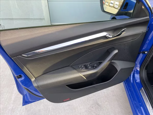 Škoda Octavia 2,0 TDI 110KW DSG STYLE ČR. - foto 19