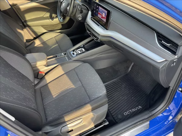 Škoda Octavia 2,0 TDI 110KW DSG STYLE ČR. - foto 22