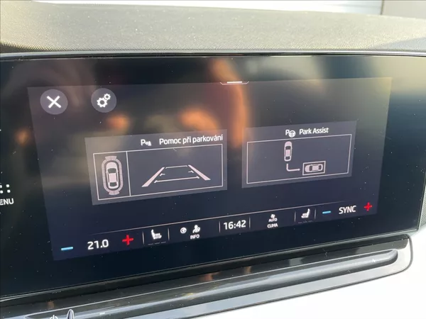 Škoda Octavia 2,0 TDI 110KW DSG STYLE ČR. - foto 28