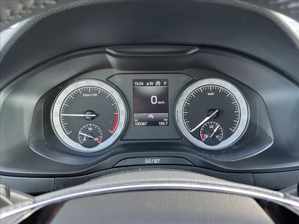 Škoda Karoq 2,0 TDI 110KW DSG 4X4 STYLE - foto 11