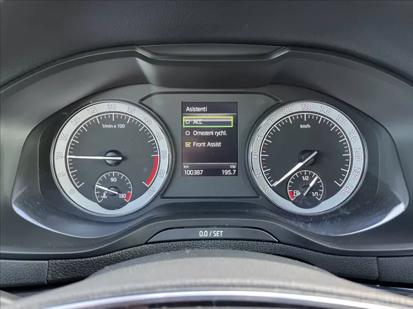 Škoda Karoq 2,0 TDI 110KW DSG 4X4 STYLE - foto 12