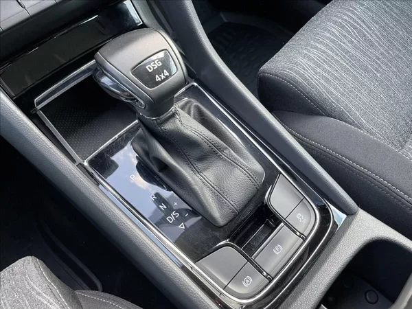 Škoda Karoq 2,0 TDI 110KW DSG 4X4 STYLE - foto 13