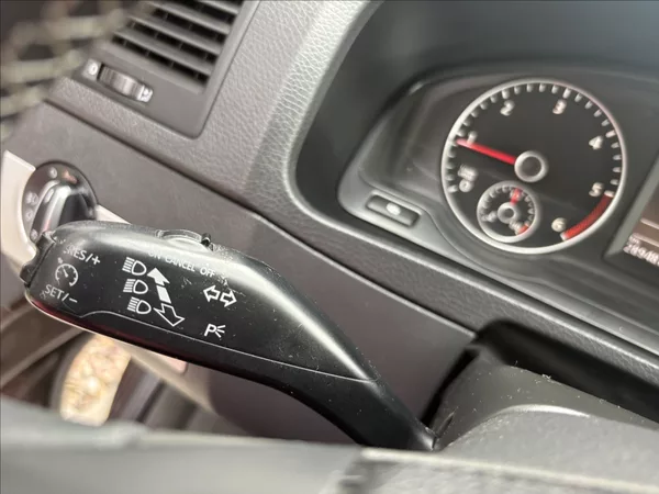 Volkswagen Multivan 2,0 103 kw servis TOP stav - foto 17