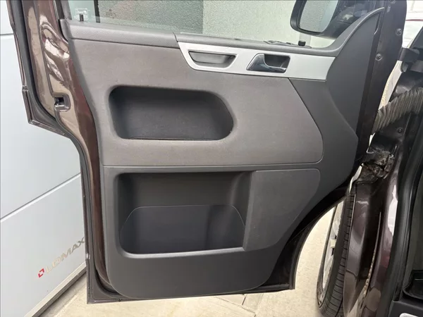Volkswagen Multivan 2,0 103 kw servis TOP stav - foto 18