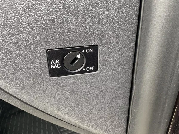 Volkswagen Multivan 2,0 103 kw servis TOP stav - foto 23