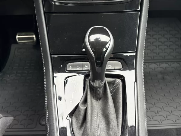Opel Grandland X 1,2 96KW AT8 Č.R.1.majitel - foto 12