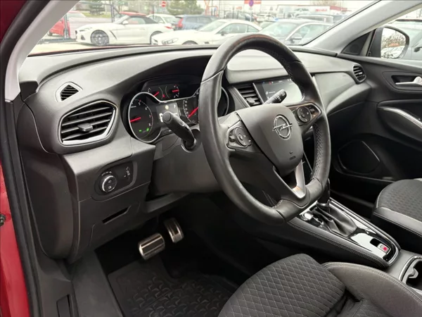 Opel Grandland X 1,2 96KW AT8 Č.R.1.majitel - foto 14