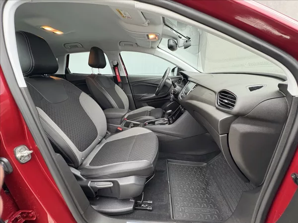 Opel Grandland X 1,2 96KW AT8 Č.R.1.majitel - foto 21