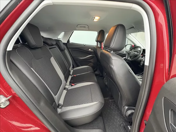 Opel Grandland X 1,2 96KW AT8 Č.R.1.majitel - foto 23