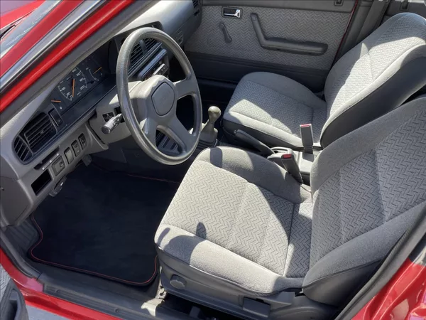 Mazda 626 2,0 D 44KW TOP ORIG. STAV - foto 21
