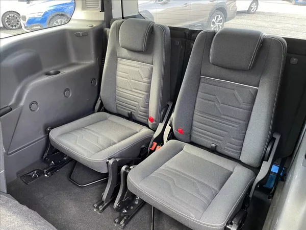 Ford Tourneo 1,5 TDCi 88KW 7.MÍST,ČR. - foto 18