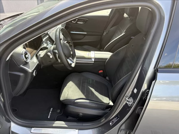 Mercedes-Benz Třídy C 2,0 220d 145 KW AMG 4 MATIC CZ - foto 19