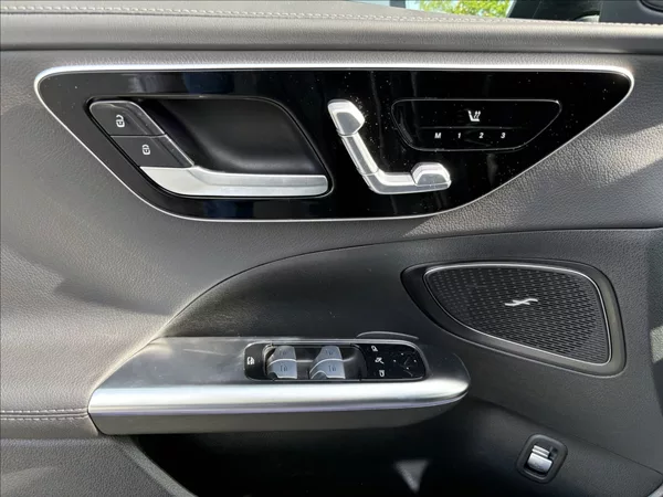 Mercedes-Benz Třídy C 2,0 220d 145 KW AMG 4 MATIC CZ - foto 21