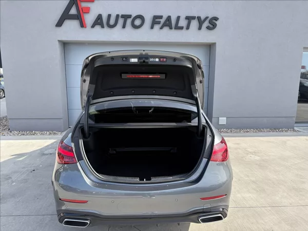 Mercedes-Benz Třídy C 2,0 220d 145 KW AMG 4 MATIC CZ - foto 29