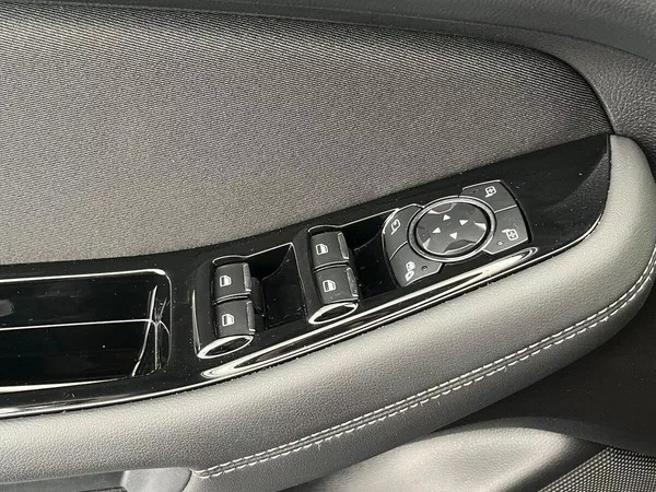 Ford Galaxy 2.5 HEV TITANIUM 7 míst - foto 12