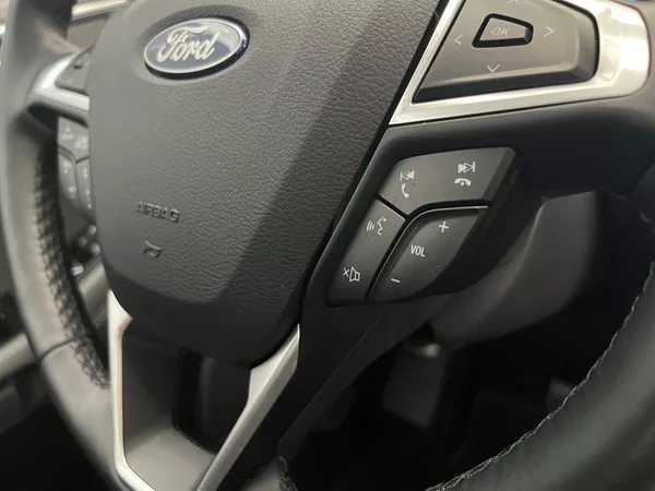 Ford Galaxy 2.5 HEV TITANIUM 7 míst - foto 15