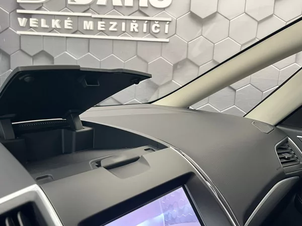 Ford Galaxy 2.5 HEV TITANIUM 7 míst - foto 19