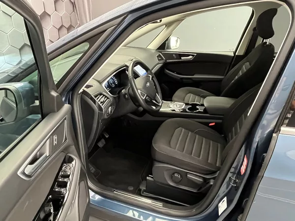 Ford Galaxy 2.5 HEV TITANIUM 7 míst - foto 29