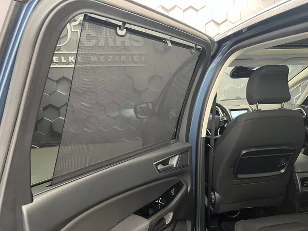Ford Galaxy 2.5 HEV TITANIUM 7 míst - foto 34