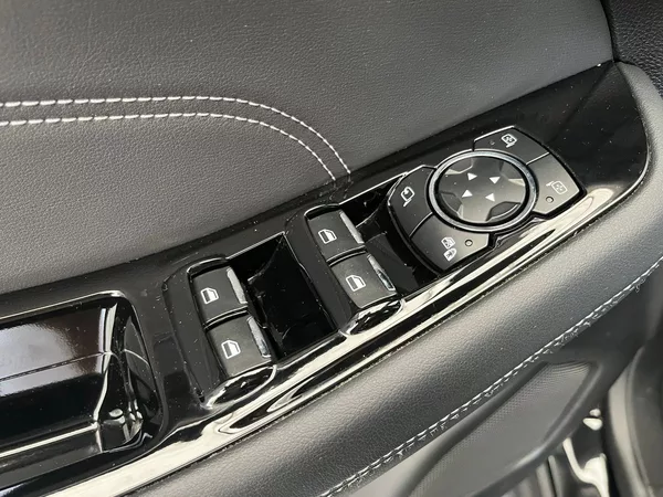 Ford Galaxy 2.5 HEV TITANIUM 7 míst - foto 12