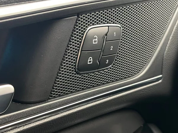 Ford Galaxy 2.5 HEV TITANIUM 7 míst - foto 13